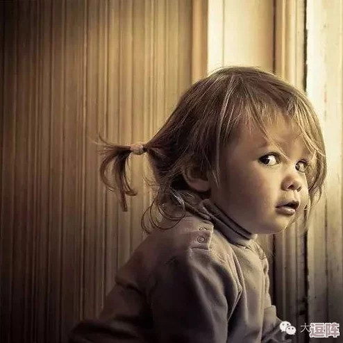 花火流眼泪翻白眼流口水的表情：揭示了情感与视觉艺术交织的深刻内涵与人类共鸣的瞬间