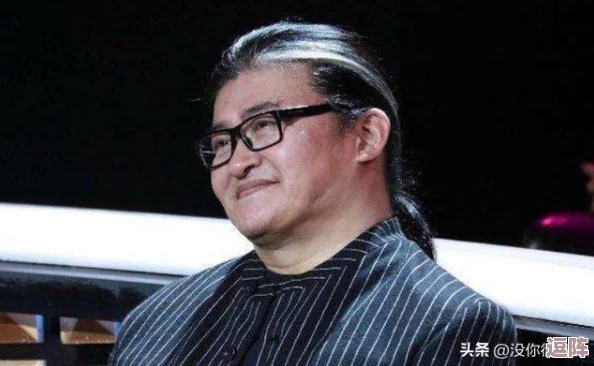 阿姨叫的真好听啊,竟然是因为她年轻时是一位歌手,背后还有不为人知的感人故事! 阿姨叫的真好听啊,竟然是因为她年轻时是一位歌手,背后还有不为人知的感人故事!