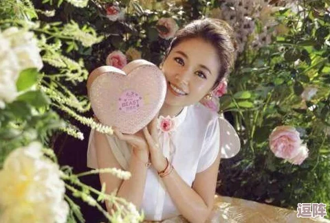 阿姨叫的真好听啊,竟然是因为她年轻时是一位歌手,背后还有不为人知的感人故事! 阿姨叫的真好听啊,竟然是因为她年轻时是一位歌手,背后还有不为人知的感人故事!