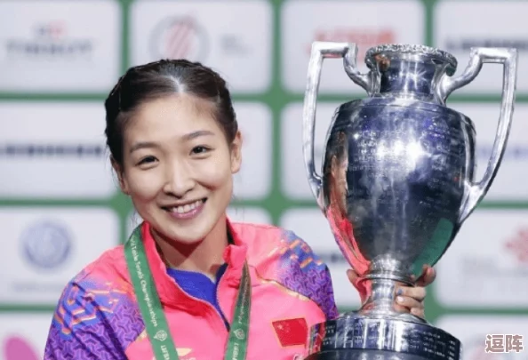 韩国免费羞羞漫画无遮掩:网友热议其内容尺度与社会影响,认为应加强监管以保护未成年人 韩国免费羞羞漫画无遮掩:网友热议其内容尺度与社会影响,认为应加强监管以保护未成年人