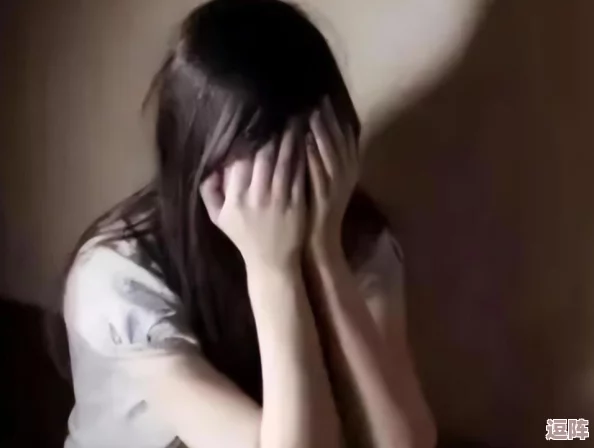 少妇搡BBBB 搡BBB:深度剖析社会中对家庭矛盾与年轻女性角色的多重解读与影响 少妇搡BBBB 搡BBB:深度剖析社会中对家庭矛盾与年轻女性角色的多重解读与影响