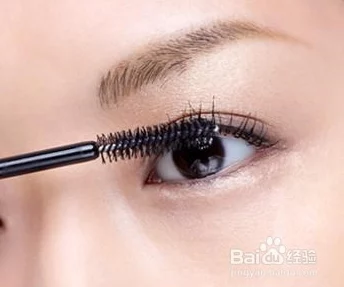 美国伦理睫毛膏2：明星们的秘密武器，竟然能让睫毛长到天际，引发网友热议！