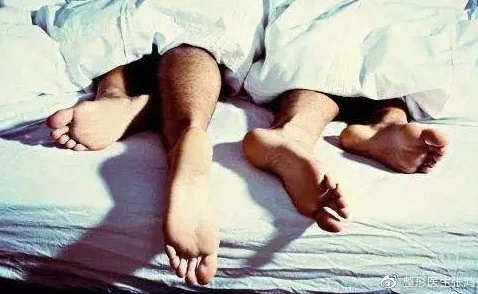 男生和女生操逼软件：最新八卦曝光，竟然有明星情侣在私密聊天中使用，引发网友热议！