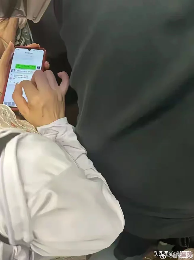 男生和女生操逼软件：最新八卦曝光，竟然有明星情侣在私密聊天中使用，引发网友热议！