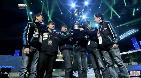 三巨头合演698,震撼舞台引发观众热烈反响,期待更多精彩合作! 三巨头合演698,震撼舞台引发观众热烈反响,期待更多精彩合作!