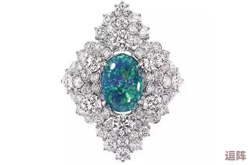 粉色苏州晶体：了解其形成过程、矿物成分及在珠宝首饰中的应用价值